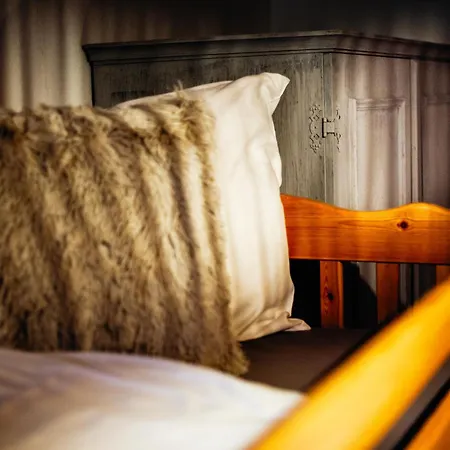 Pinetree Lodge Mayrhofen Room photo