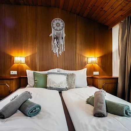 Pinetree Lodge Mayrhofen Exterior photo