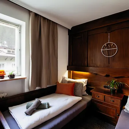 Pinetree Lodge Mayrhofen Room photo